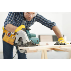 Use of Electrical Power Saw