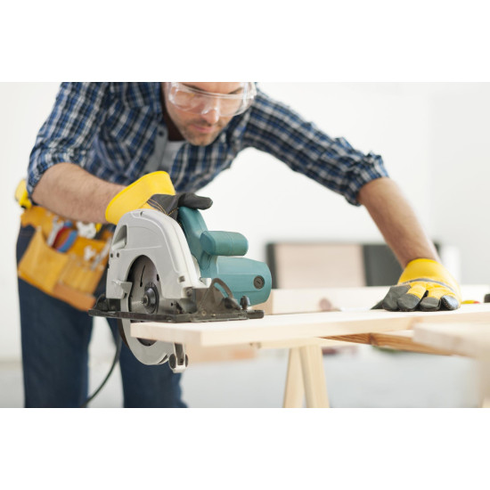 Use of Electrical Power Saw